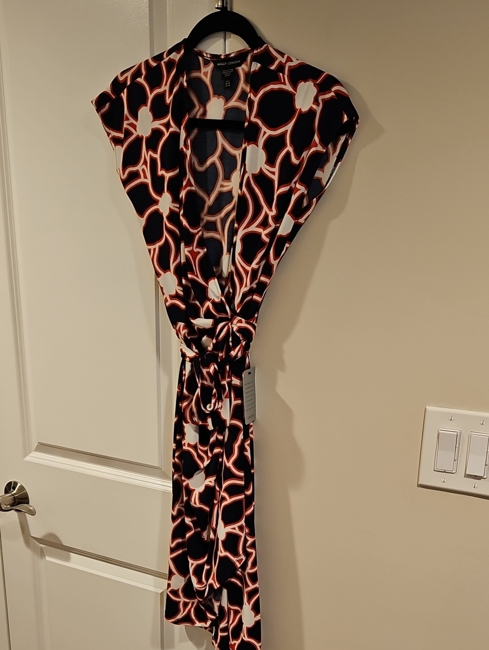 NWT Maggy London Navy/Black, Coral & White Geometric Wrap Midi Dress